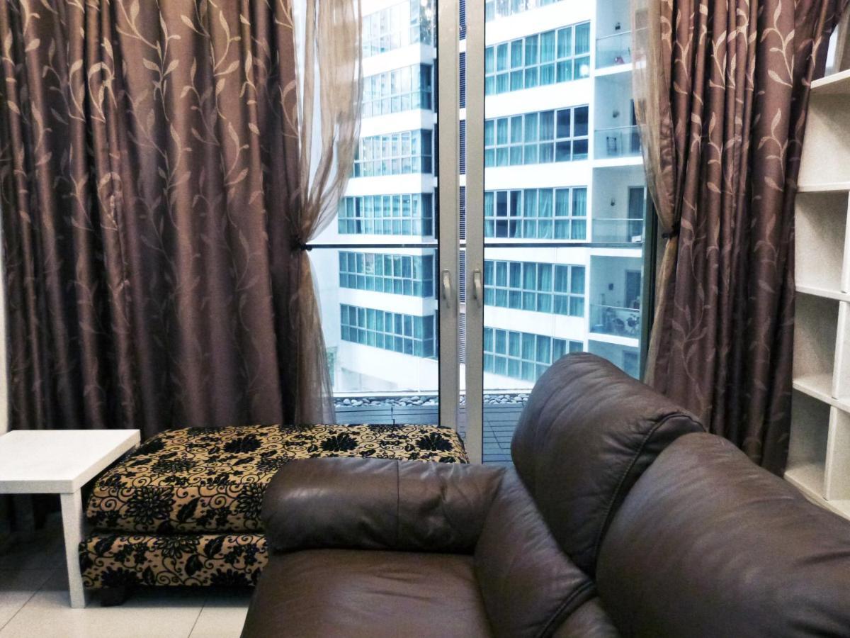 Hostel Regalia Skypool Klcc Kuala Lumpur
